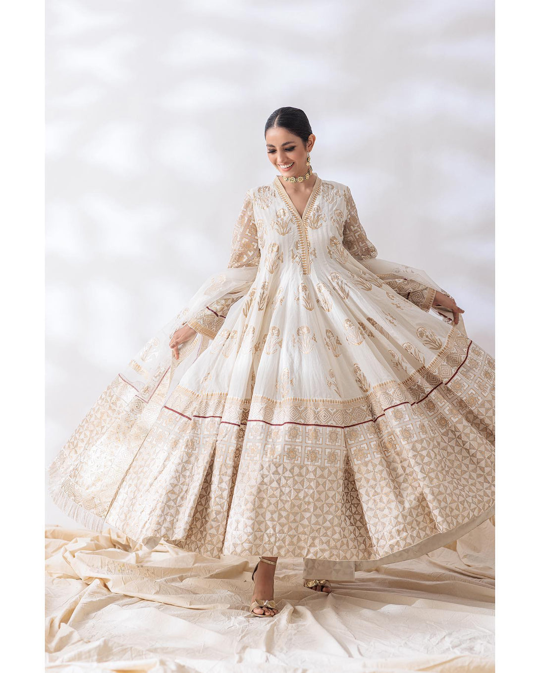 Soft Radiance Off-White Set