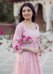 Rosavine  Anarkali