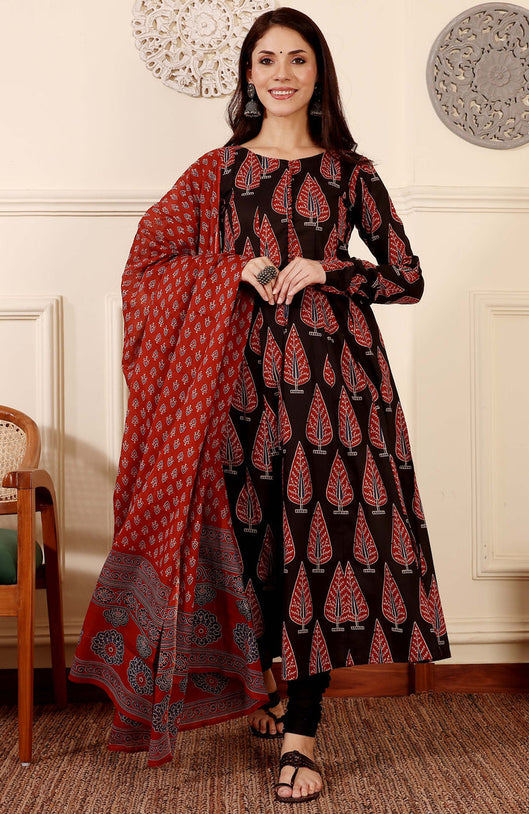 Pavitra Royal Print Ensemble