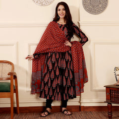 Pavitra Royal Print Ensemble